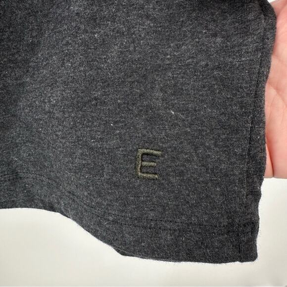 Everlane 100% organic cotton v-neck t-shirt in charcoal Size XXL NWOT - Picture 5 of 5
